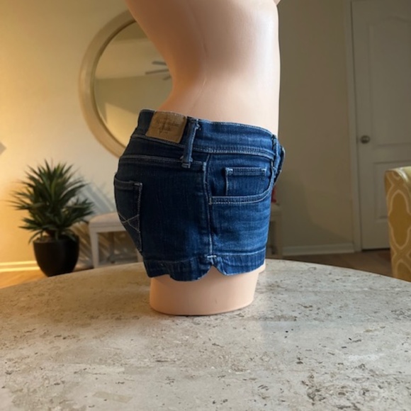 Abercrombie & Fitch size 26 denim shorts - Picture 3 of 12